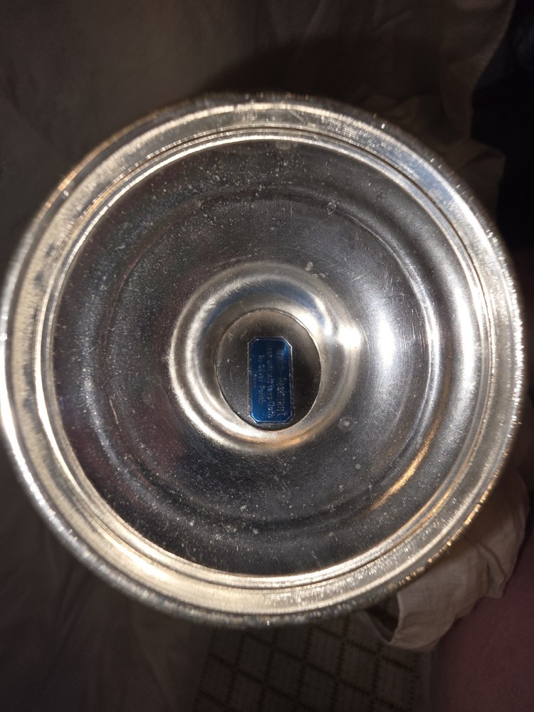 Sugar Skuttle With Scoop Tarnish Resistant-Has Scuff Marks 7"