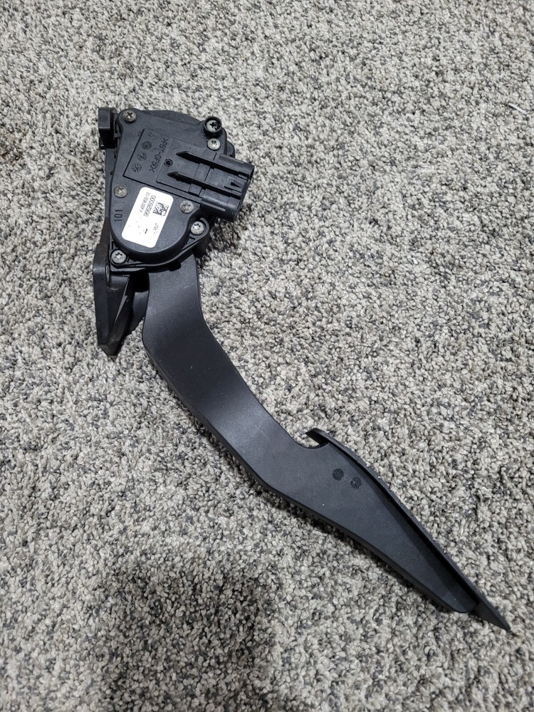 USED and Tested Accelerator Pedal Sensor Standard APS499