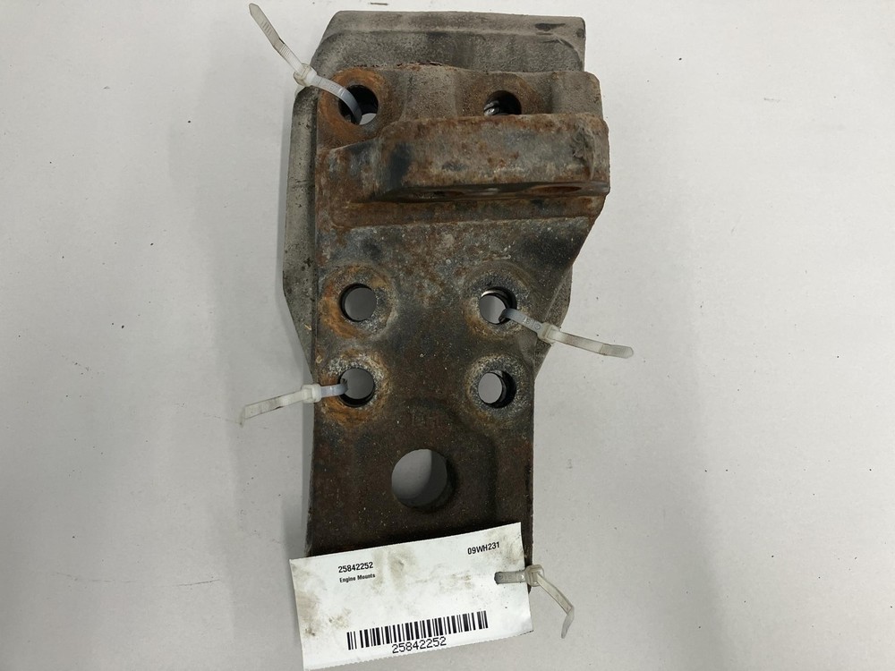 Mercedes MBE4000 Engine Mount - Used