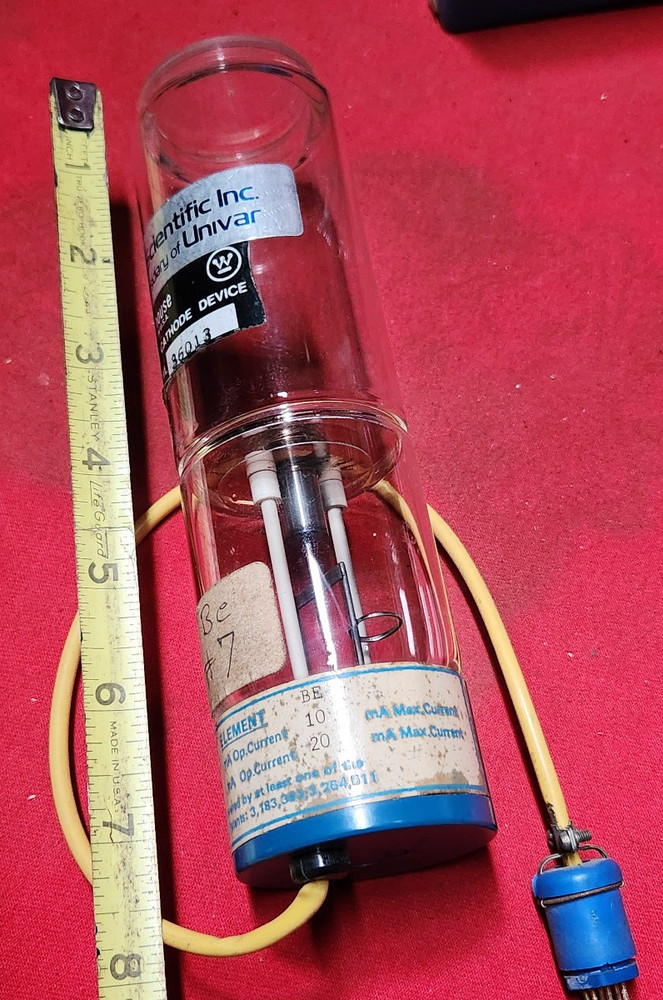 PERKIN ELMER INTENSITRON Lamp Be Cathode spectrometer 02w6