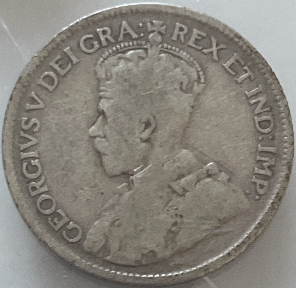 1936 Canada 25C Silver (Dot)