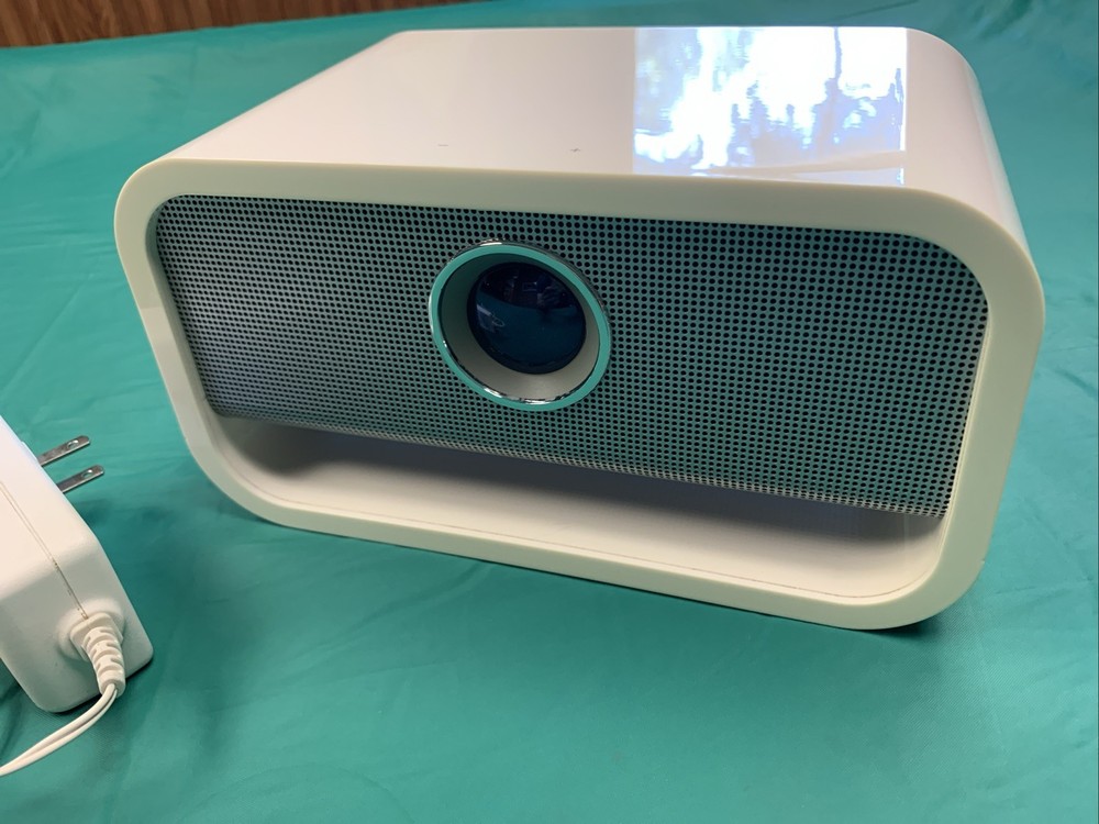 Brookstone Big Blue Studio 2.0 Bluetooth Speaker Powerful Sound Great Condition