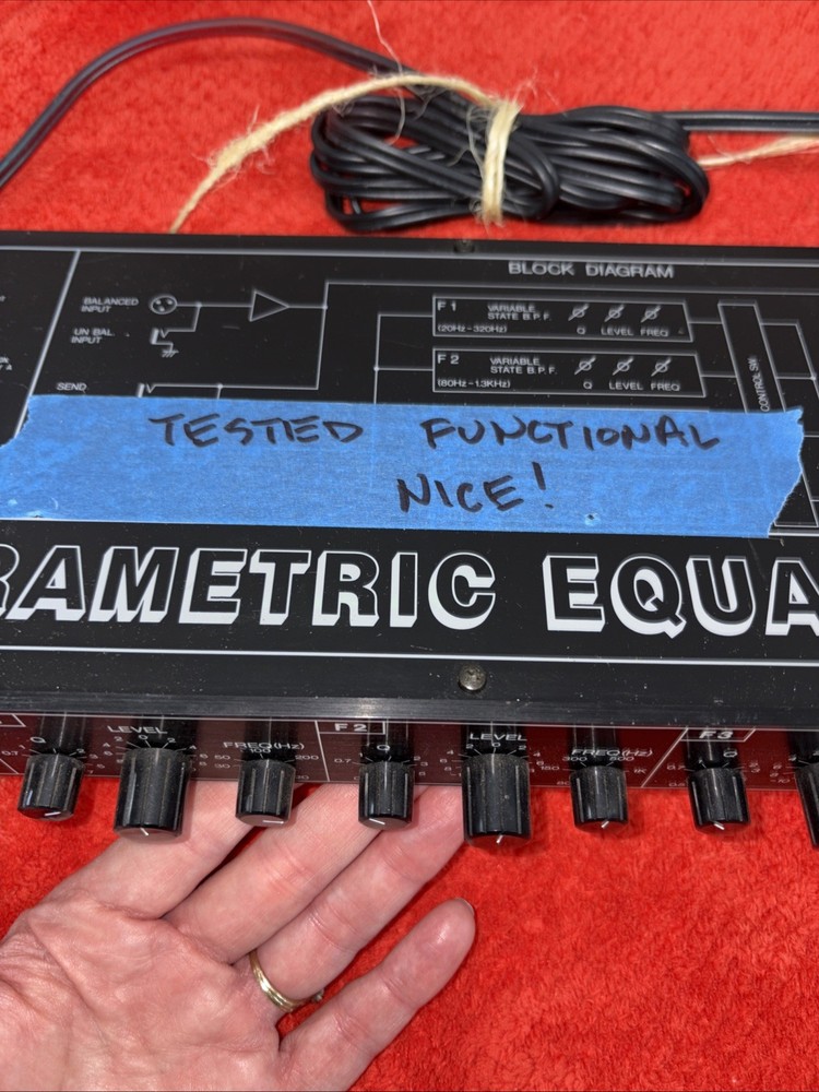 N.I.H LABS PARAMETRIC EQUALIZER PE 30 With Power Supply - Tested Functional NICE