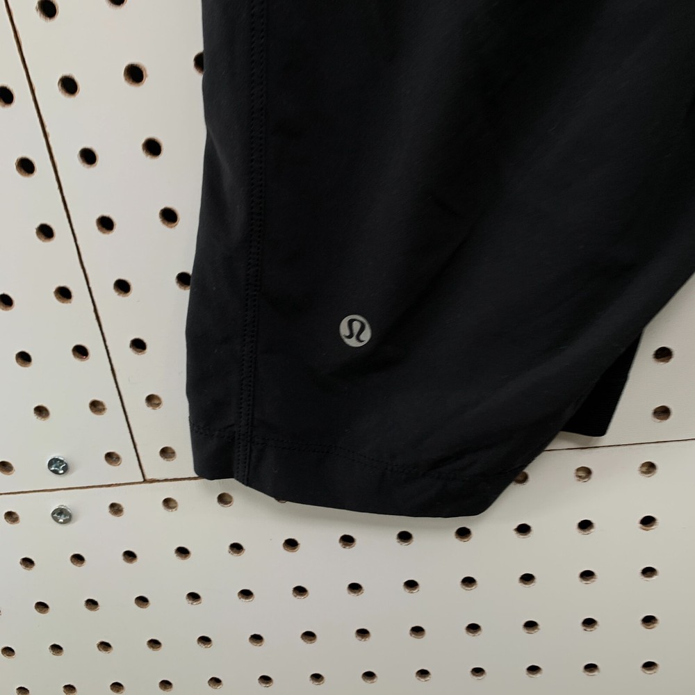 Lululemon Active Short Mens Small Black Work Out Training 27X11