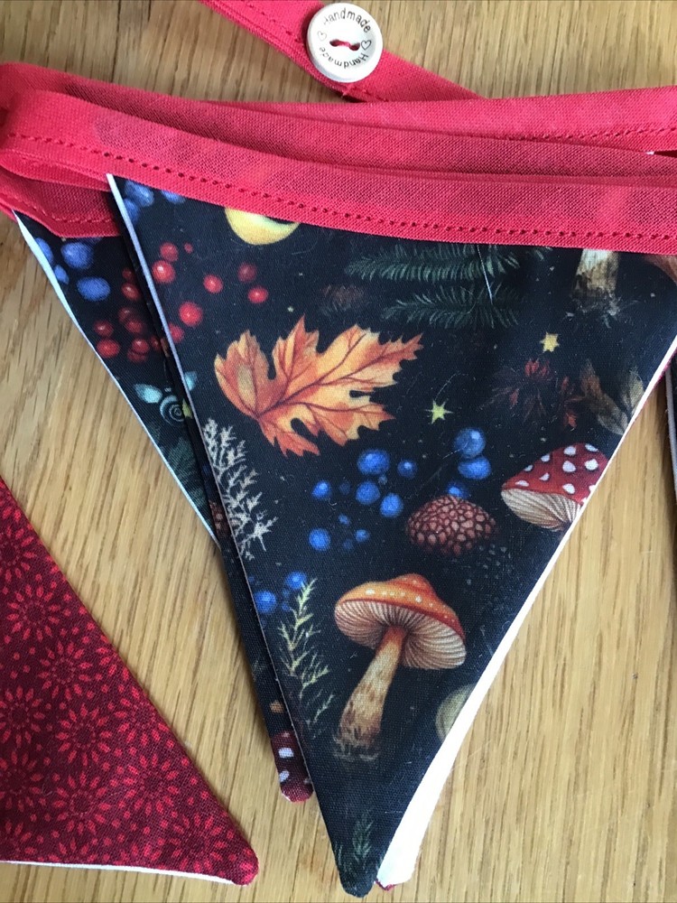 Unique Handmade Bunting Toadstool 🍄 Handmade Buttons Approx 2 METER 11 FLAGS