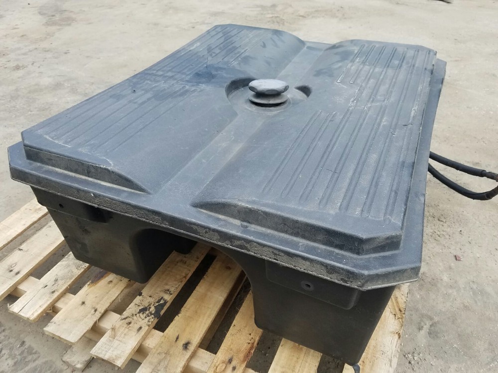 2001 FREIGHTLINER ST120 BATTERY BOX