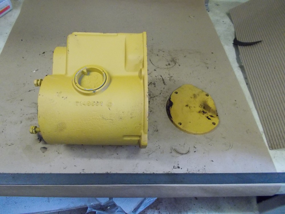 John Deere 1010 powershaft housing