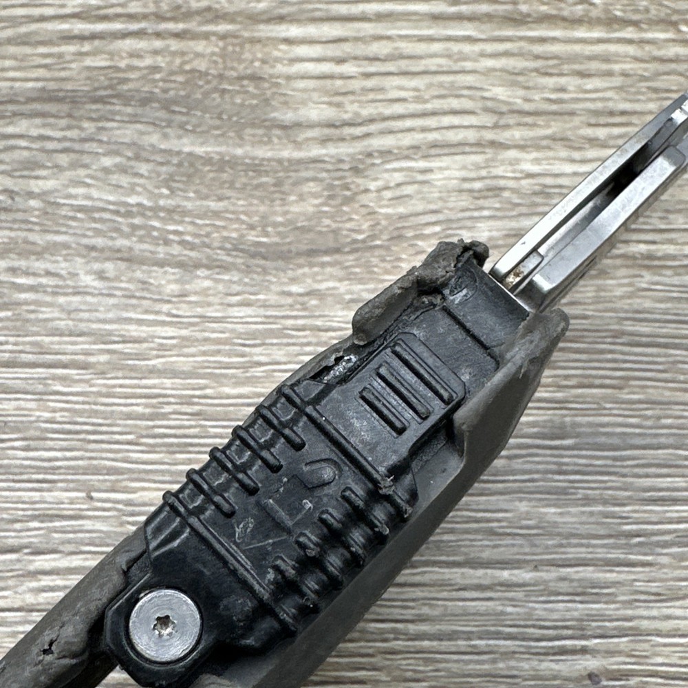 Gerber Radius Multi Tool Ergonomic 8 tool Pliers Knife Screwdriver Multitool