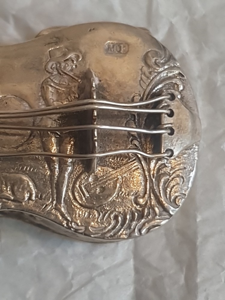 Antique 1903 Barr Moering London Import Hanau Solid Silver Cello/Guitar Pill Box