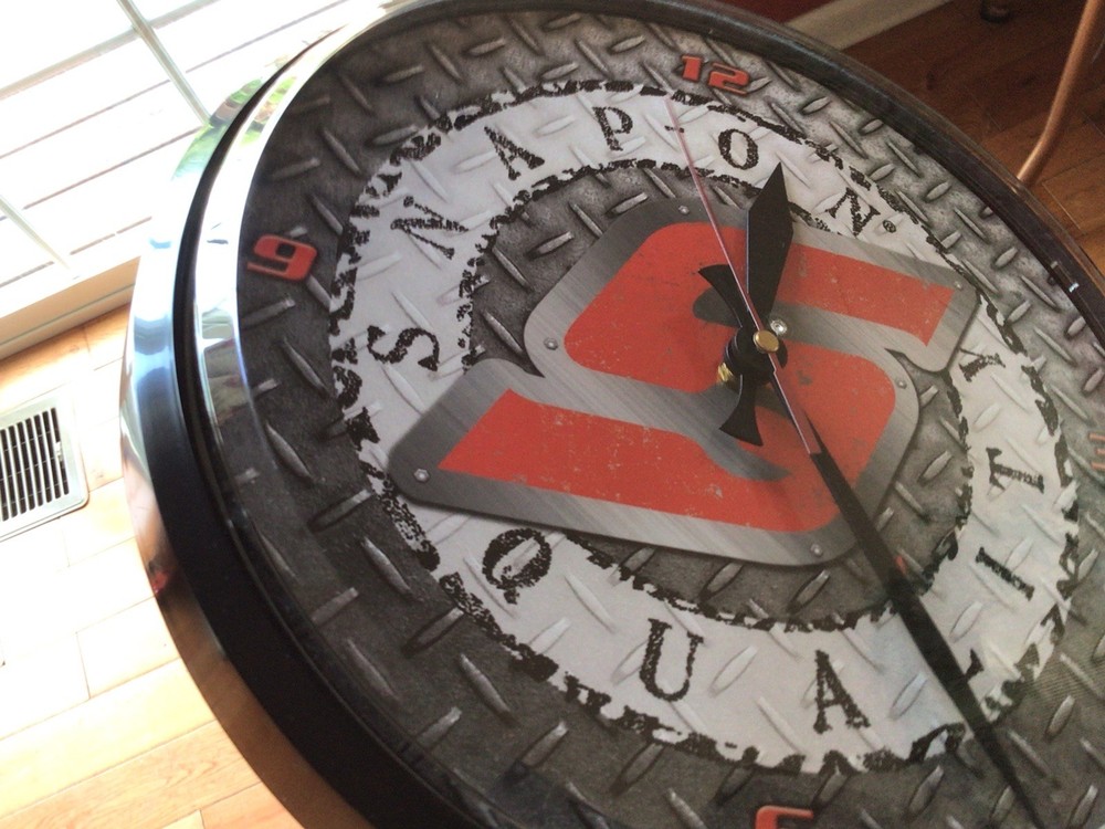 SNAP ON Wall Clock With Second Hand Battery Operated For Workshop Garage