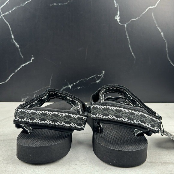 Pulltop Jolin Men’s Sandal Black/White sz 4