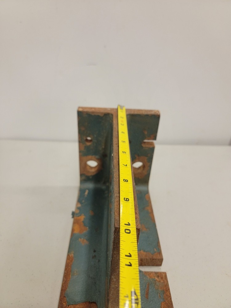 UNKNOWN BRAND UNIVERSAL RIGHT ANGLE IRON, 5 1/2×10×6 Angle 1