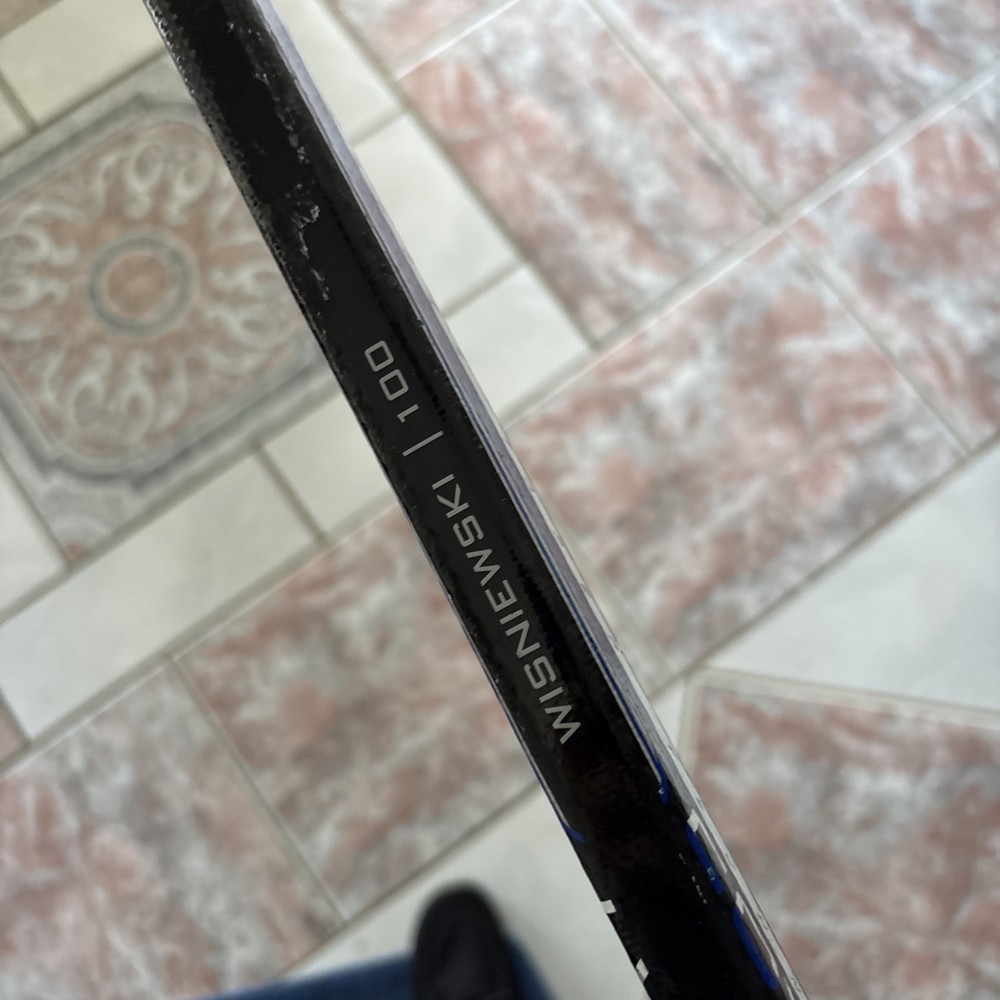 Warrior DT2 senior Hockey Stick (lefty )