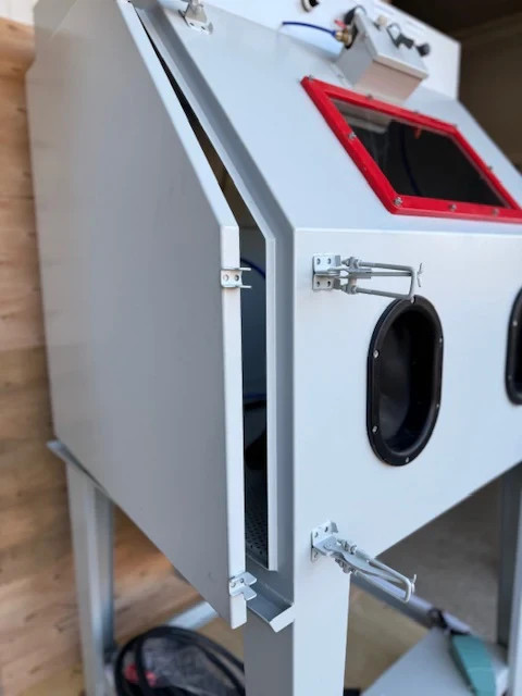 AquaCleaner Vapor Blasting Cabinet OPEN Loop Model 3236