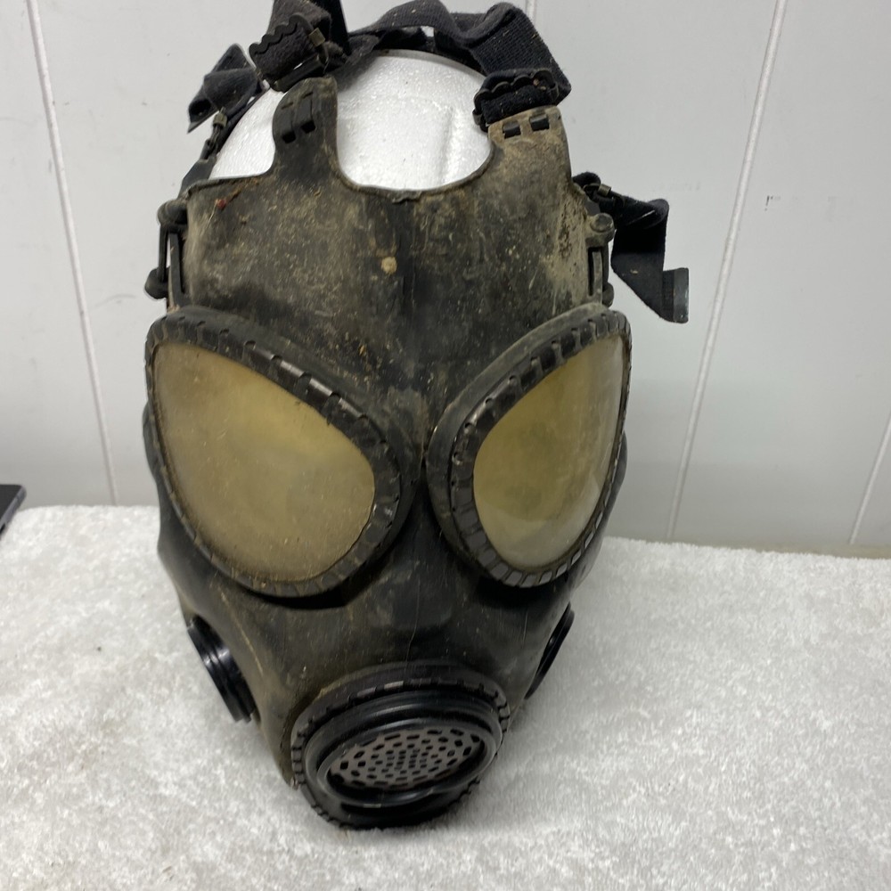 Old Gen black M7 Gas Mask