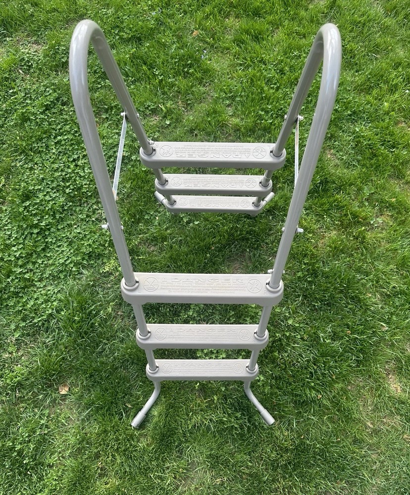 VEVOR 6-Step Freestanding Rectangle Pool Ladder for Above Ground Pools