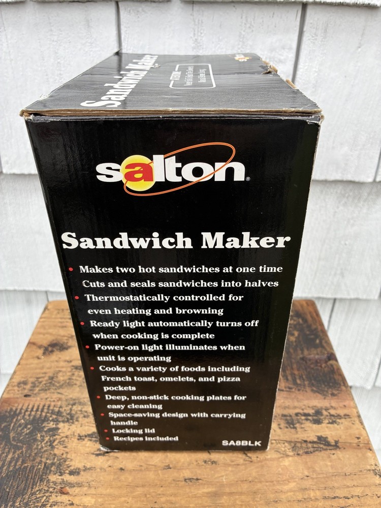 Salton Sandwich Maker - model SA8BLK - NEW