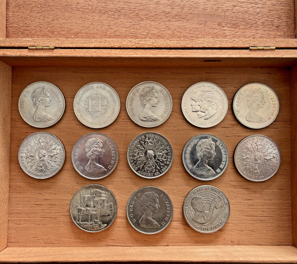 Assorted Bundle Uncirculated British Commemorative Crowns & Coins Inc Cigar Box