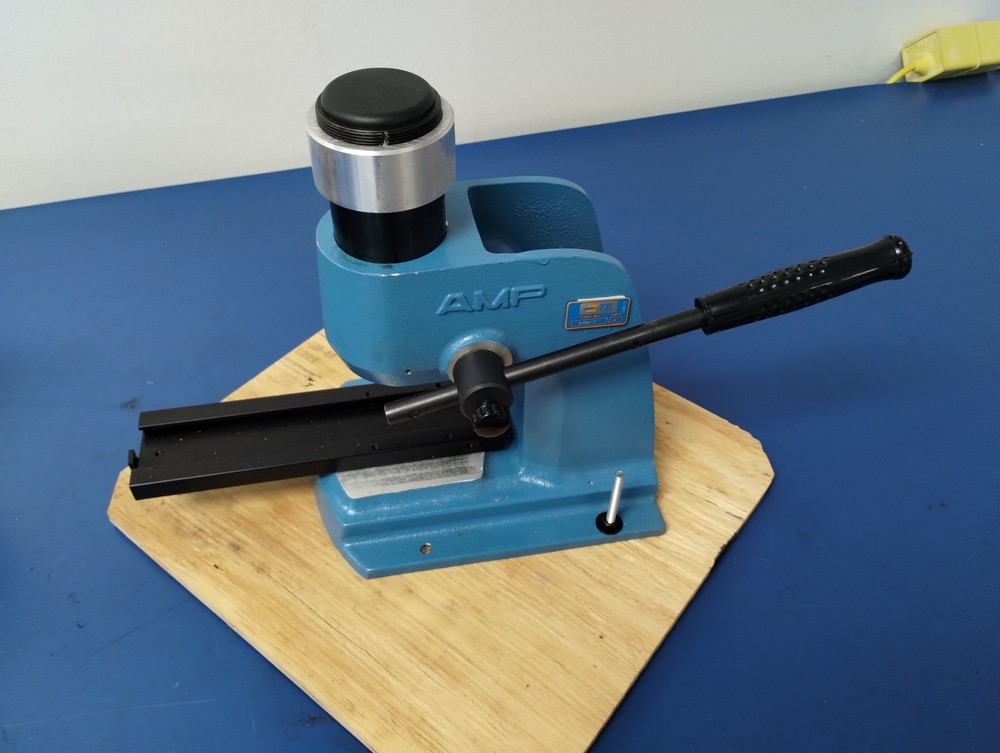 AMP 91085-2 MANUAL Benchtop Assembly Press