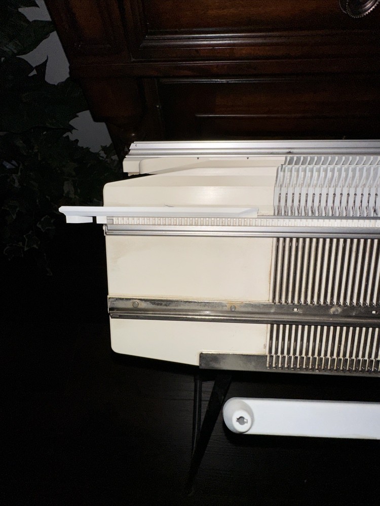 Passap Duomatic 80 Knitting Machine - READ