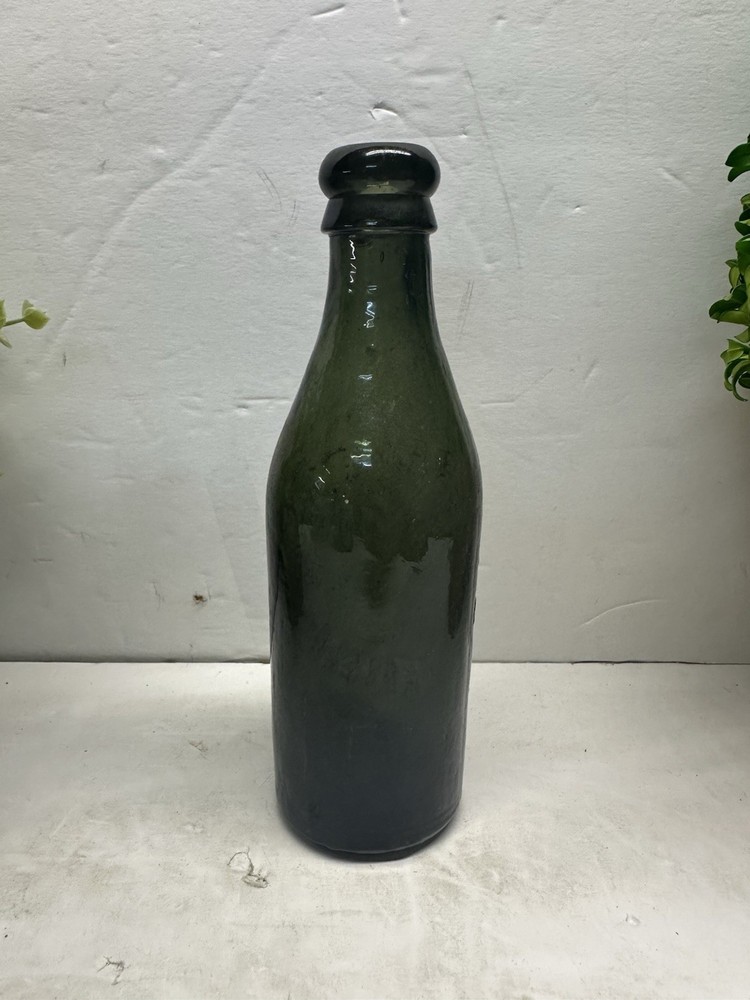 Antique E. P Shaw & Co. Ltd Wakefield Green Bottle