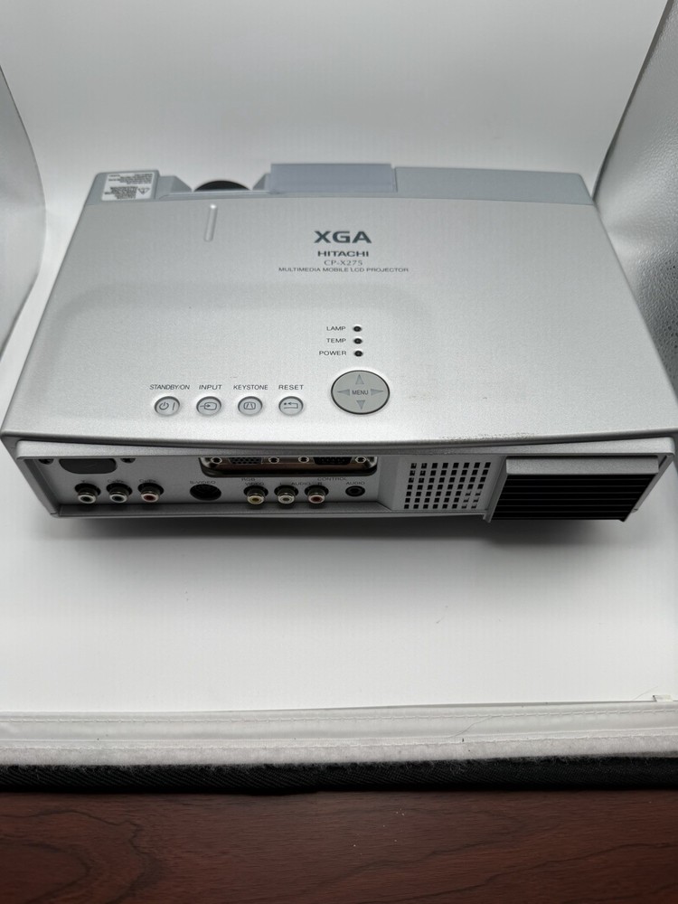Hitachi CP-X275 LCD Projector