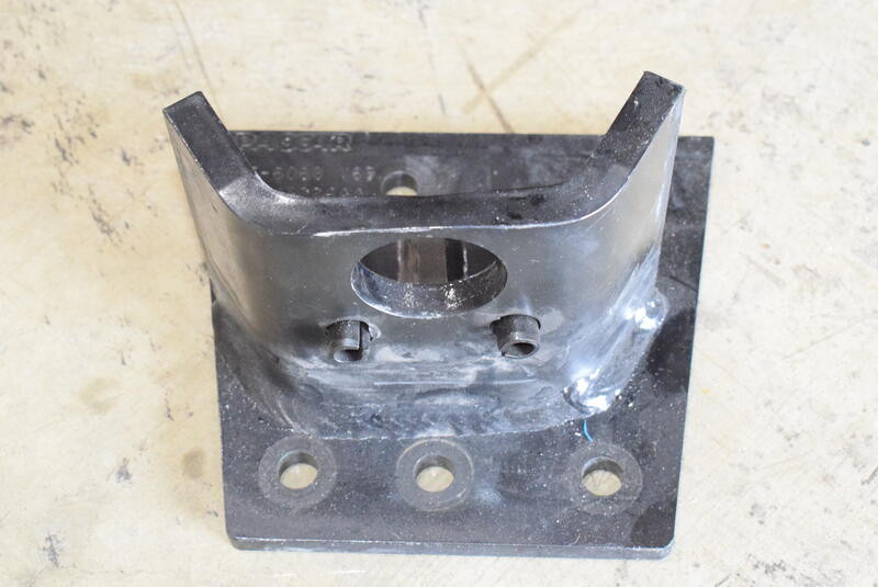 Paccar Engine Mount D85-6068 (548-11883)