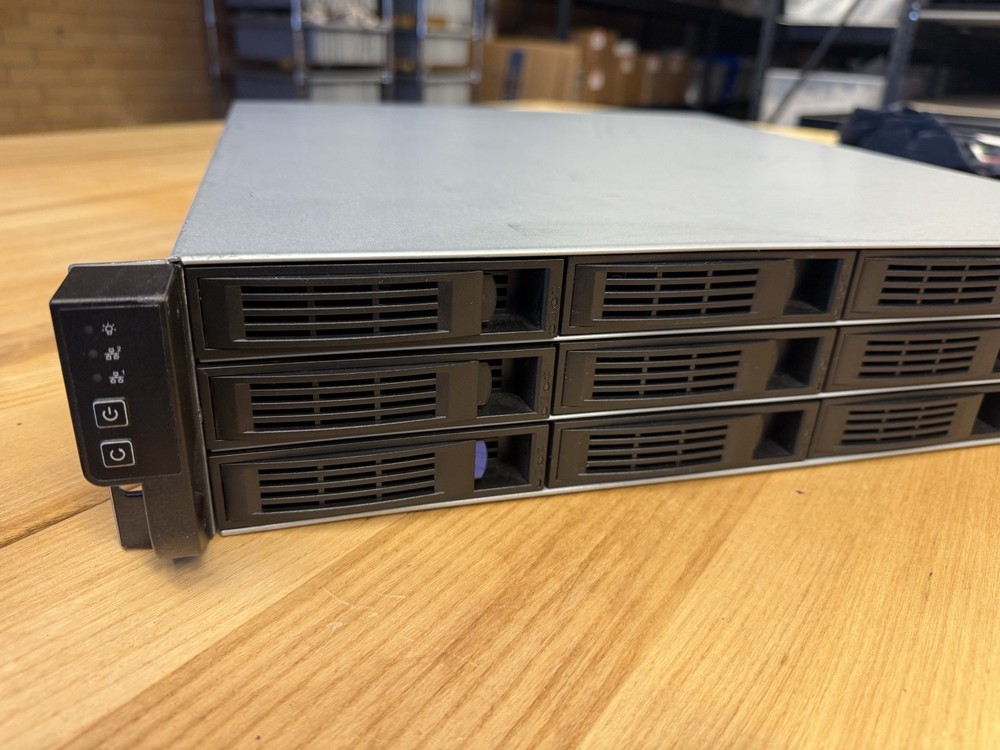 areca 12 bay LFF storage array. ARC-8028 12gb/s sas expander module box No HDD
