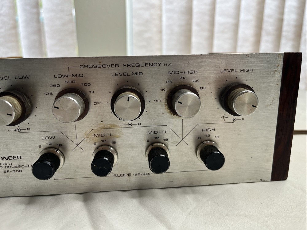 Vintage Pioneer SF-700 Stereo Electronic Network Equalizer, Powers On