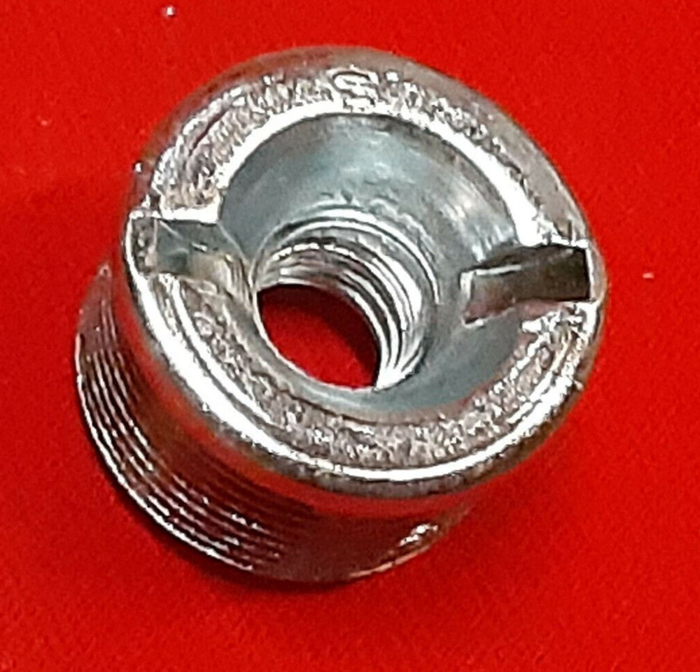 4  Wire Shelf metro type Rack metal POLE THREADED INSERTS        6w6