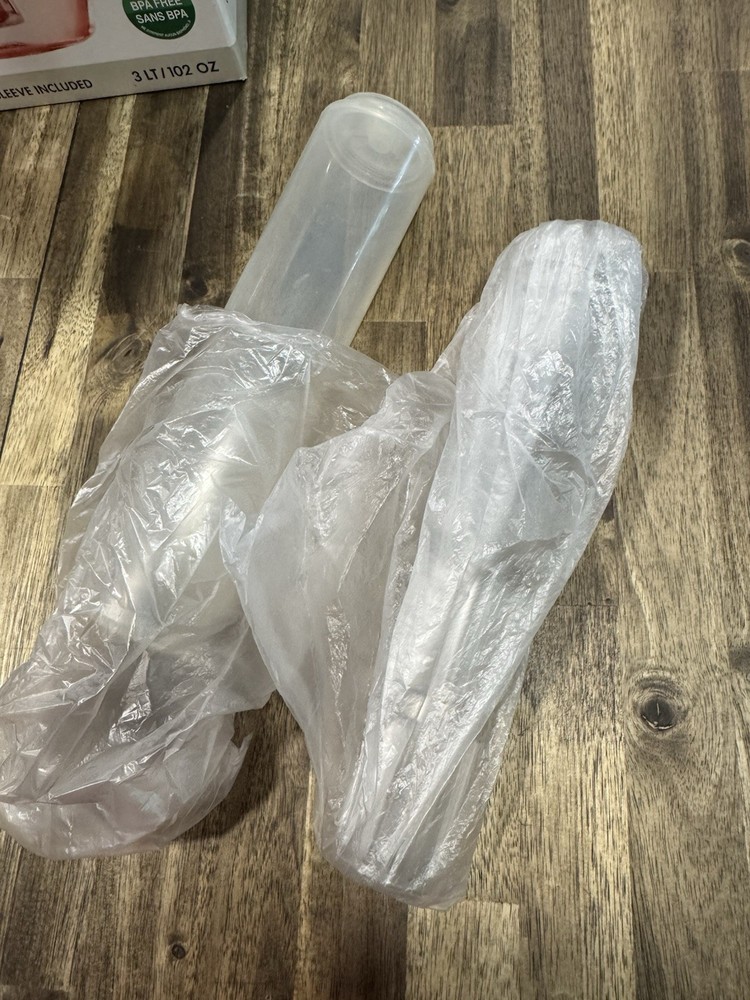 OGGI Ice and Infusion Pitcher NIB