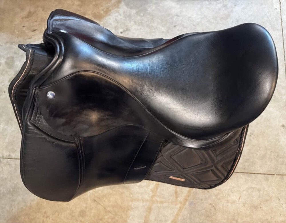 frank baines custom dressage saddle