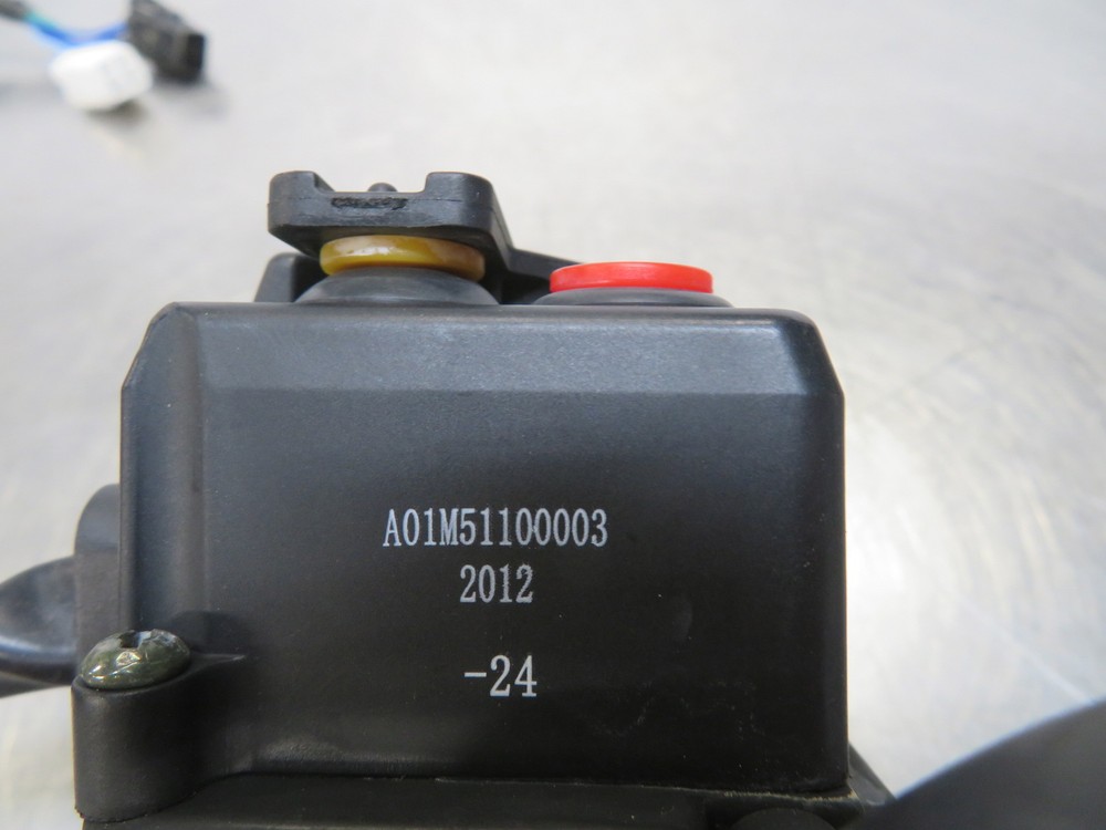 EB1204 2021 21 SEGWAY SNARLER HANDLE BAR CONTROL SWITCH RH