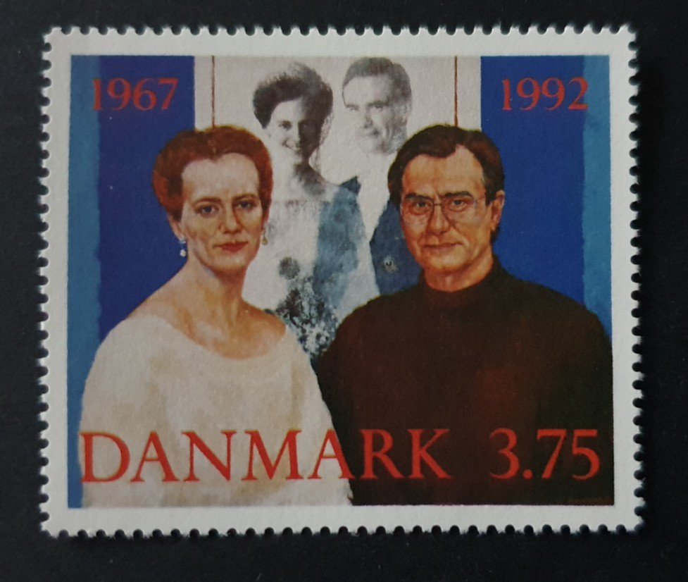 1992 DENMARK DANMARK ROYAL SILVER WEDDING VF MNH
