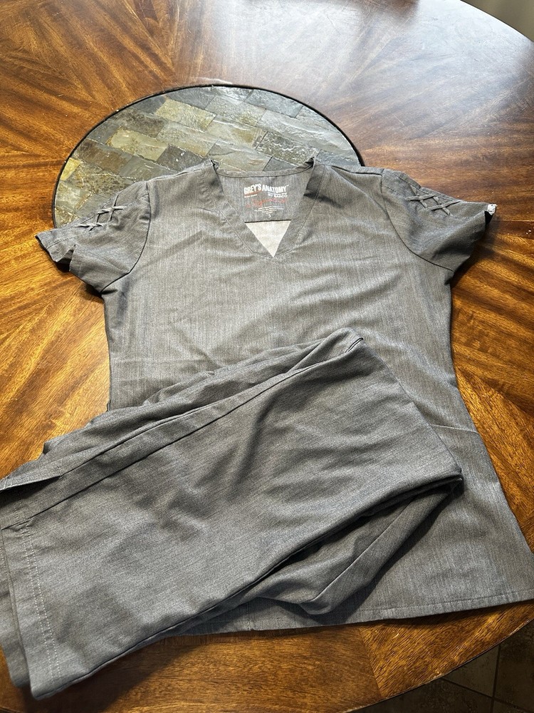 Greys Anatomy Scrub Set