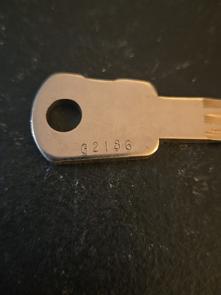 GREENWALD SENTINEL KEY CODED G2186 (3D5)