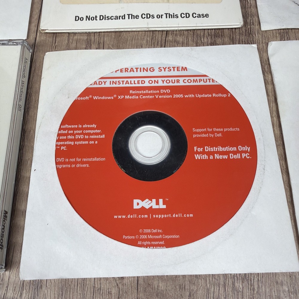 OS BUNDLE - Microsoft Windows 95, 2000 Professional, XP Home Restore Compaq Dell