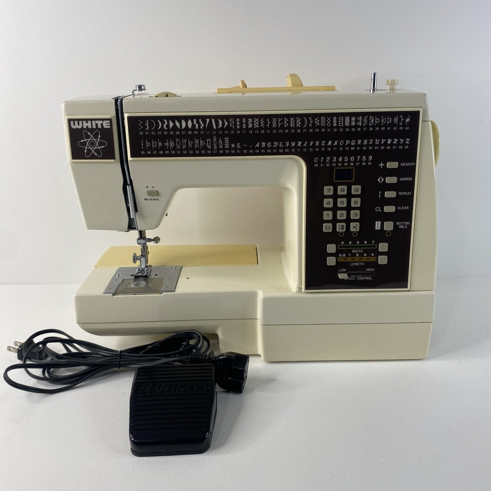 Vintage White 8000 Computerized Sewing Machine With Pedal Tested