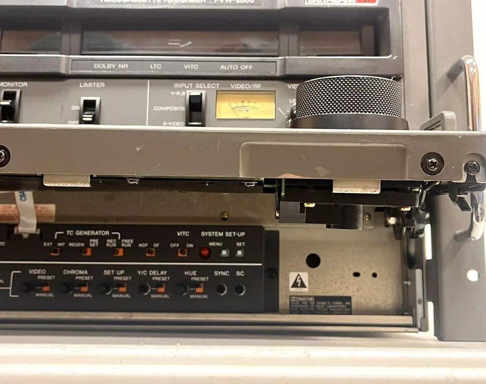 Sony PVW-2800 Betacam SP Videocassette Recorder Untested, Powers On!