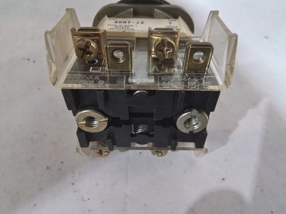Allen Bradley 800T-J2 Ser T Selector Switch (SP363)