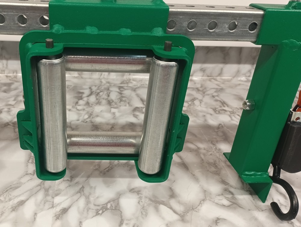 Greenlee CTR200 Heavy Duty Cable Roller