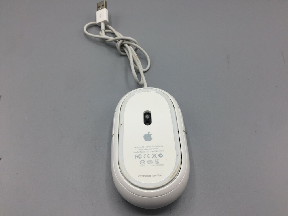 Apple A1152 White Mouse USB Wired Optical Mouse Genuine OEM -Tested & Working-