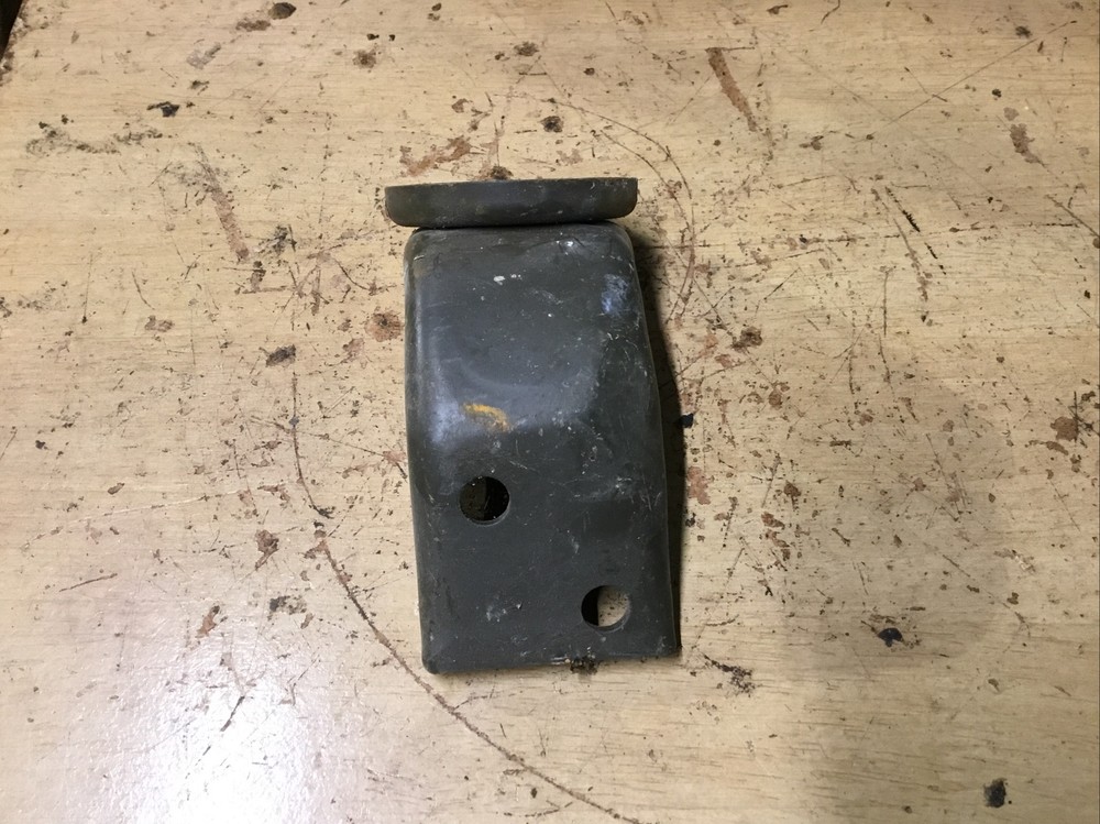 Studebaker Weasel M29/C Bracket, Mounting Engine Front Support Assy., Right