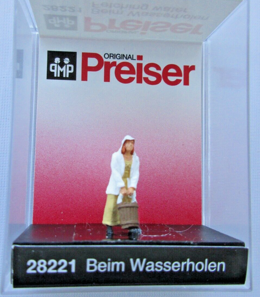 Preiser  - Woman Fetching Water #28221