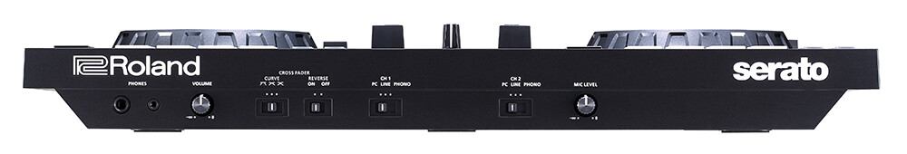 Roland DJ-505 DJ Controller with Serato DJ Pro CABLE KIT