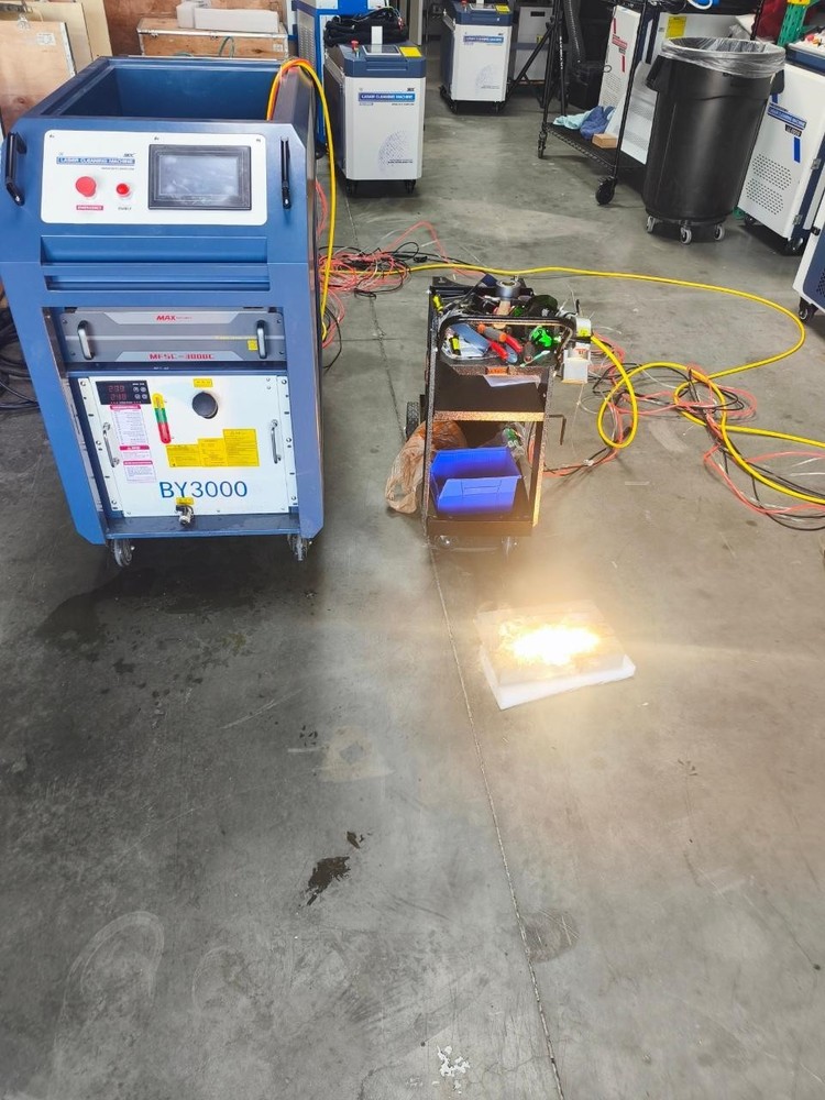 US Used Machine 3000W Handheld Laser Cleaner for Rust/Paint with Transformer