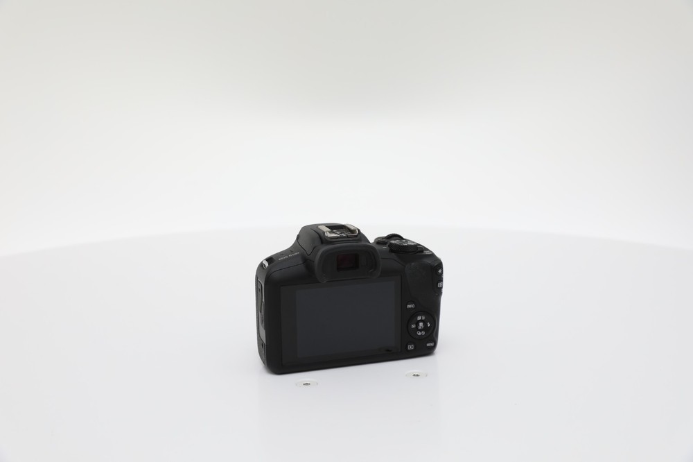 Canon EOS R100 - Very Good Condition Shutter count: ≤ 5000