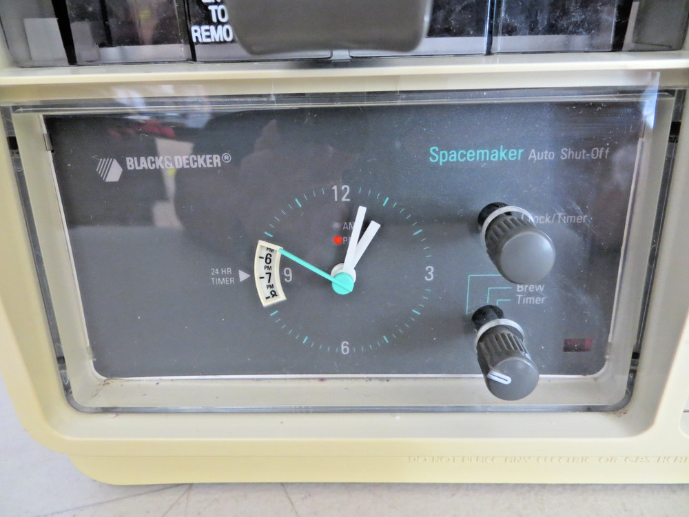 Black & Decker Spacemaker 10 Cup Drip Coffee Maker SDC2AG Tested Working *READ*