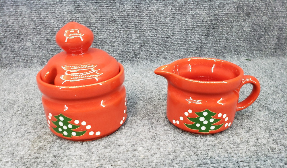 Waechterbach Red Covered Sugar and Creamer  Set Christmas Tree pattern
