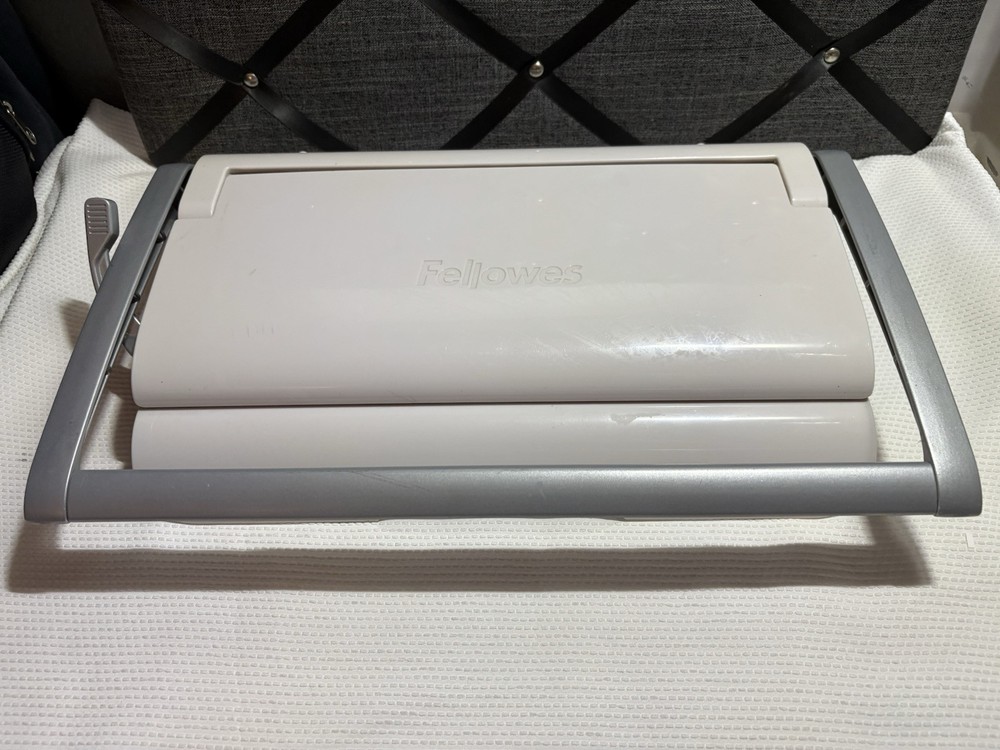 Fellowes Star+ 150 Manual Comb Binding Machine